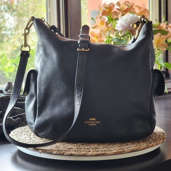 Coach Handbags - COACH Pennie Leather Shoulder Purse in Black Pebble with Rose Gold Hardware EUC